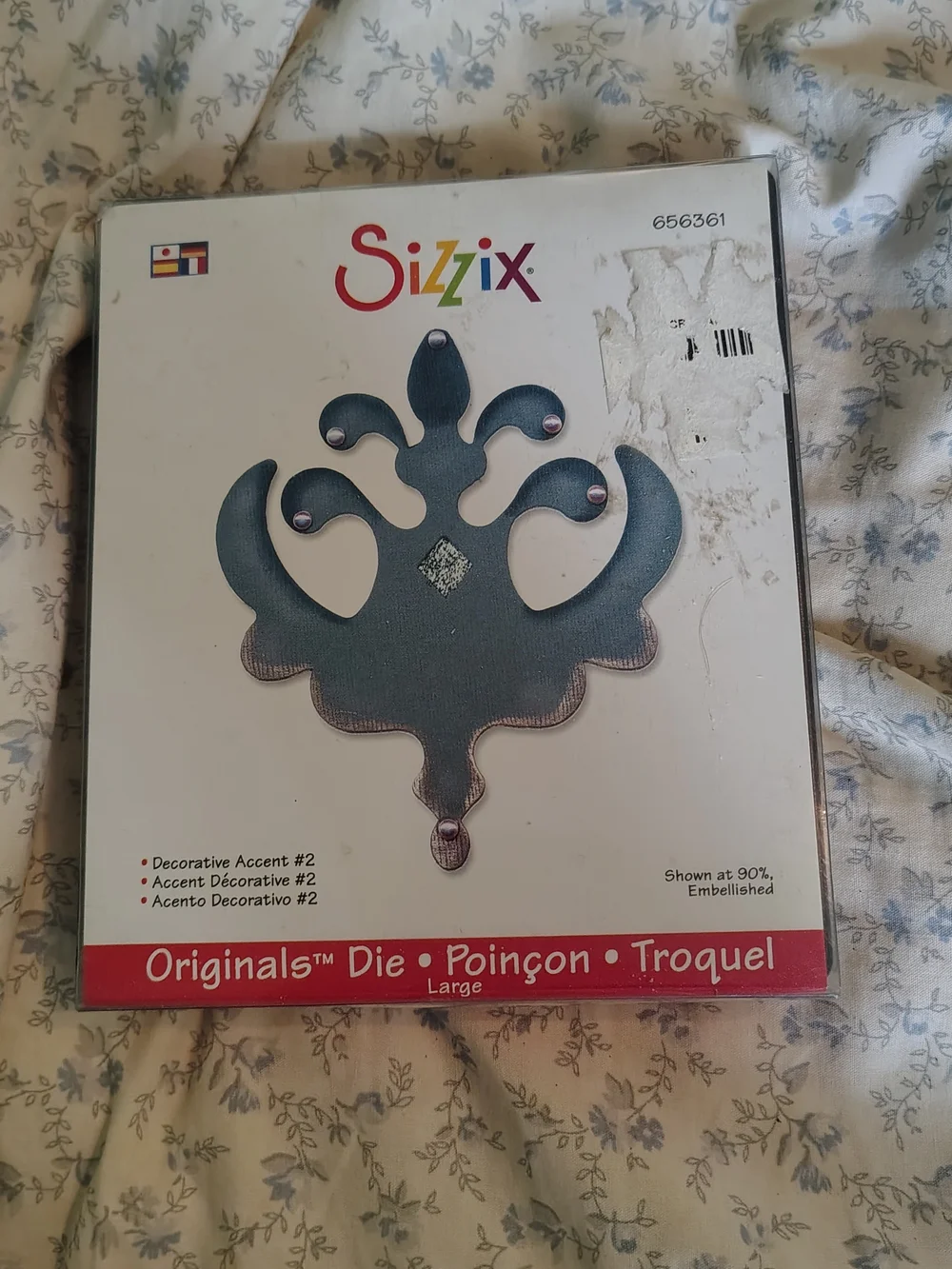 Sizzix Decorative Accent Die – Black and White Packaging